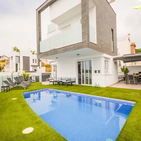 Villa Antonio Pulga Nerja